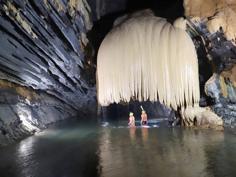 Visit Ruc Mon Cave – Trung Hoa 1 Day Adventure Group Tour